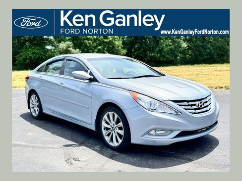 Used 2011 Hyundai Sonata SE FWD image 1