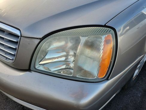 Used 2004 Cadillac De Ville w/ Equipment Group image 5