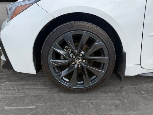 Used 2023 Toyota Corolla SE w/ Carpet Mat Package (TMS) FWD image 9