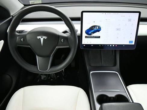 Used 2021 Tesla Model Y Long Range AWD/4WD image 4