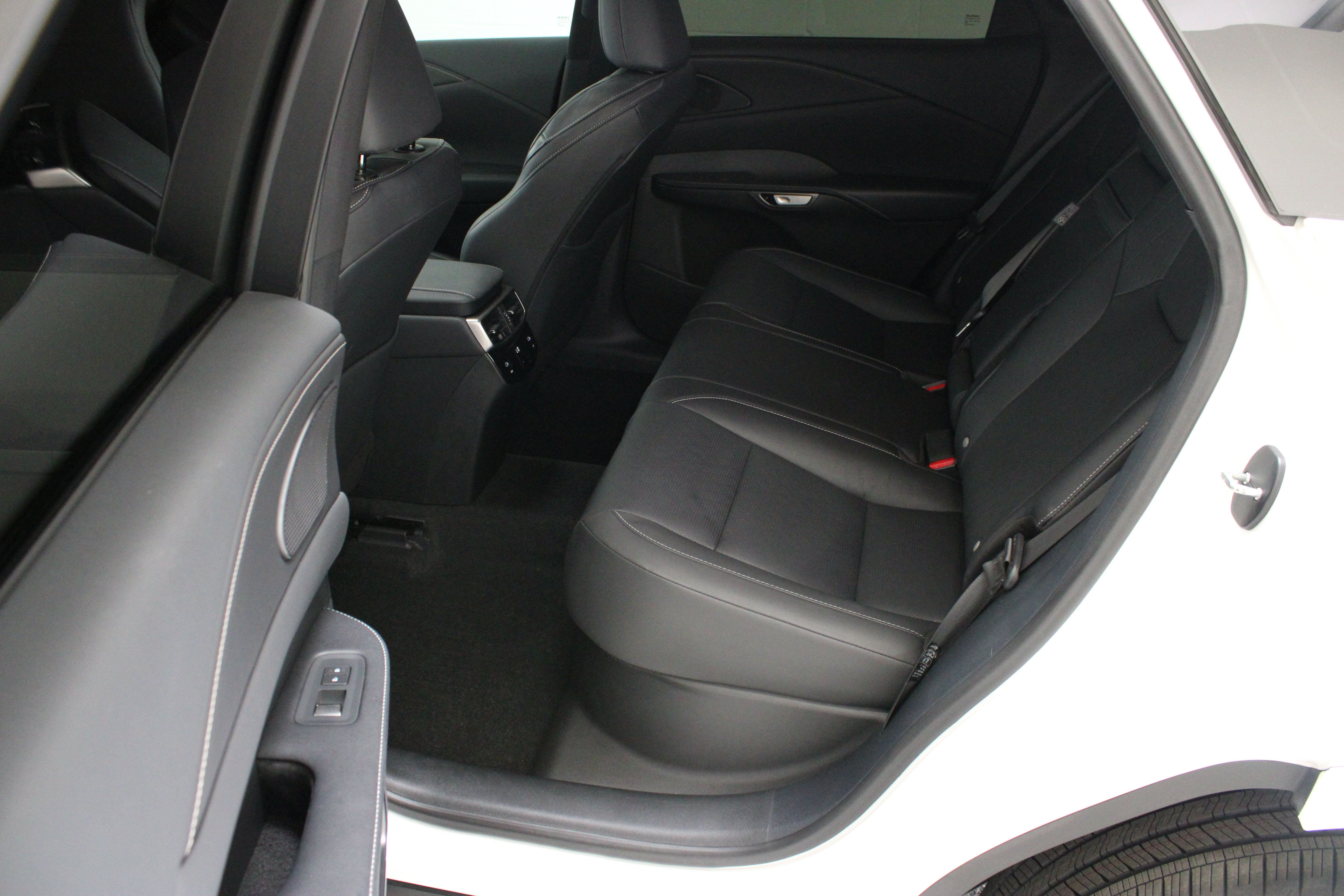 Used 2024 Lexus RX 350 Premium Plus w/ Convenience Package FWD image 28