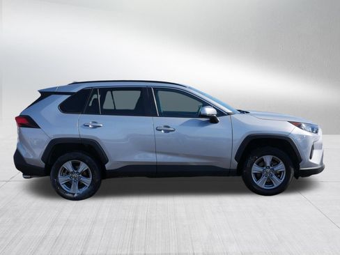 Used 2022 Toyota RAV4 LE image 8