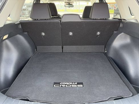 Used 2024 Toyota Corolla Cross LE AWD/4WD image 27