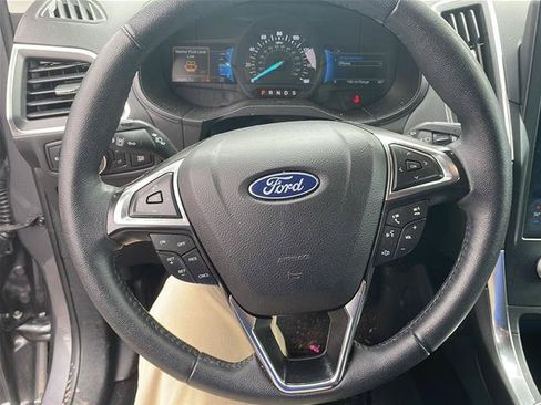 Certified 2024 Ford Edge Titanium AWD/4WD image 4