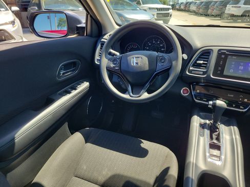 Used 2018 Honda HR-V EX image 14
