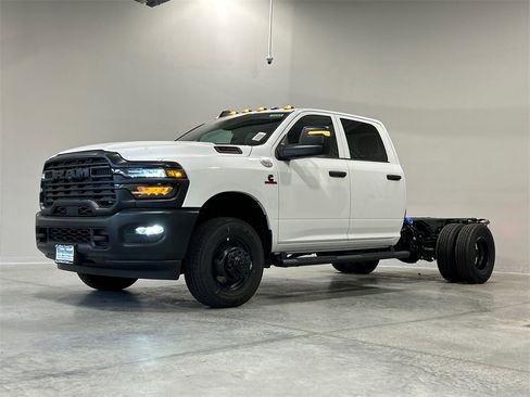 New 2026 RAM 3500 Tradesman image 2