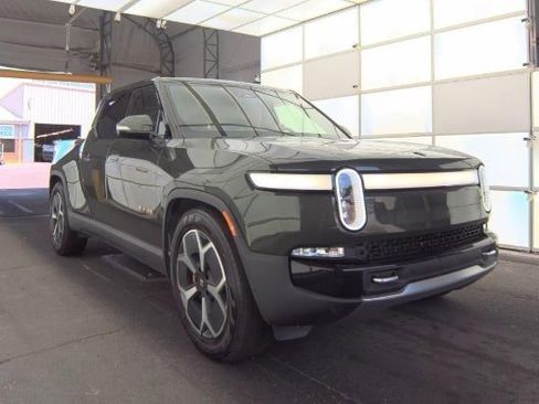 Used 2022 Rivian R1T Adventure image 4