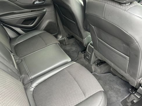 Used 2022 Buick Encore Preferred w/ Safety Package image 28