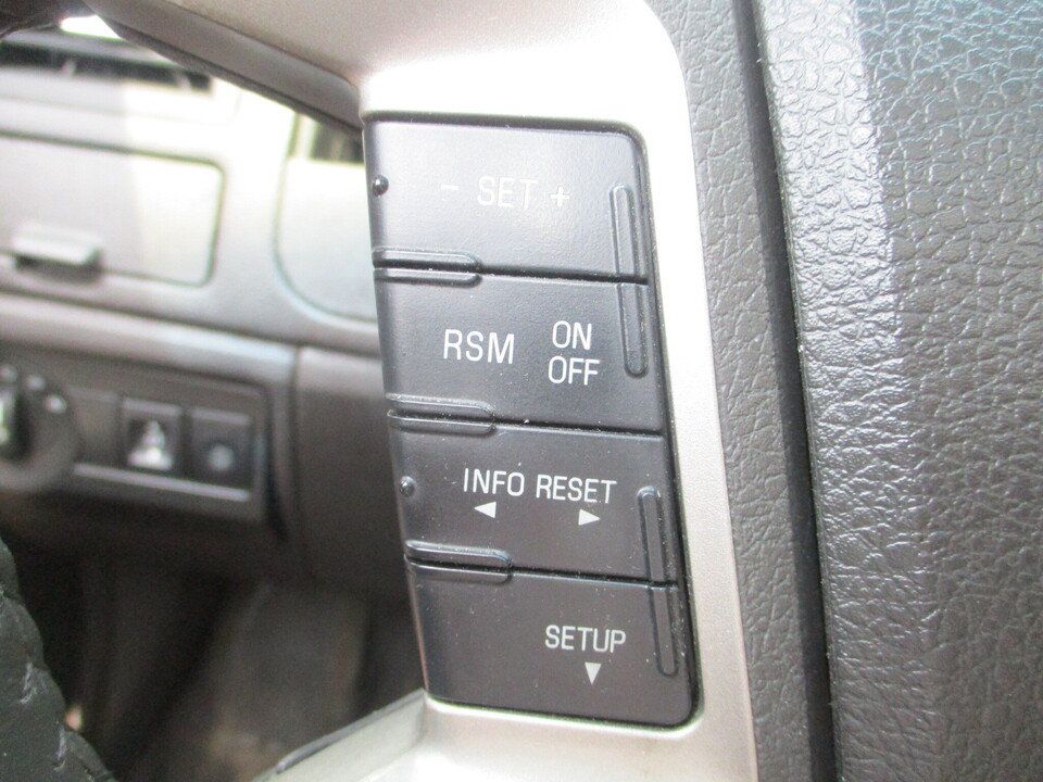 Used 2010 Ford Fusion SE FWD image 34