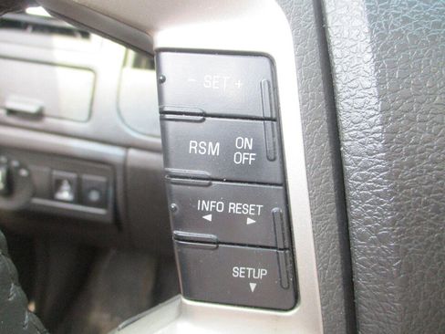 Used 2010 Ford Fusion SE FWD image 34