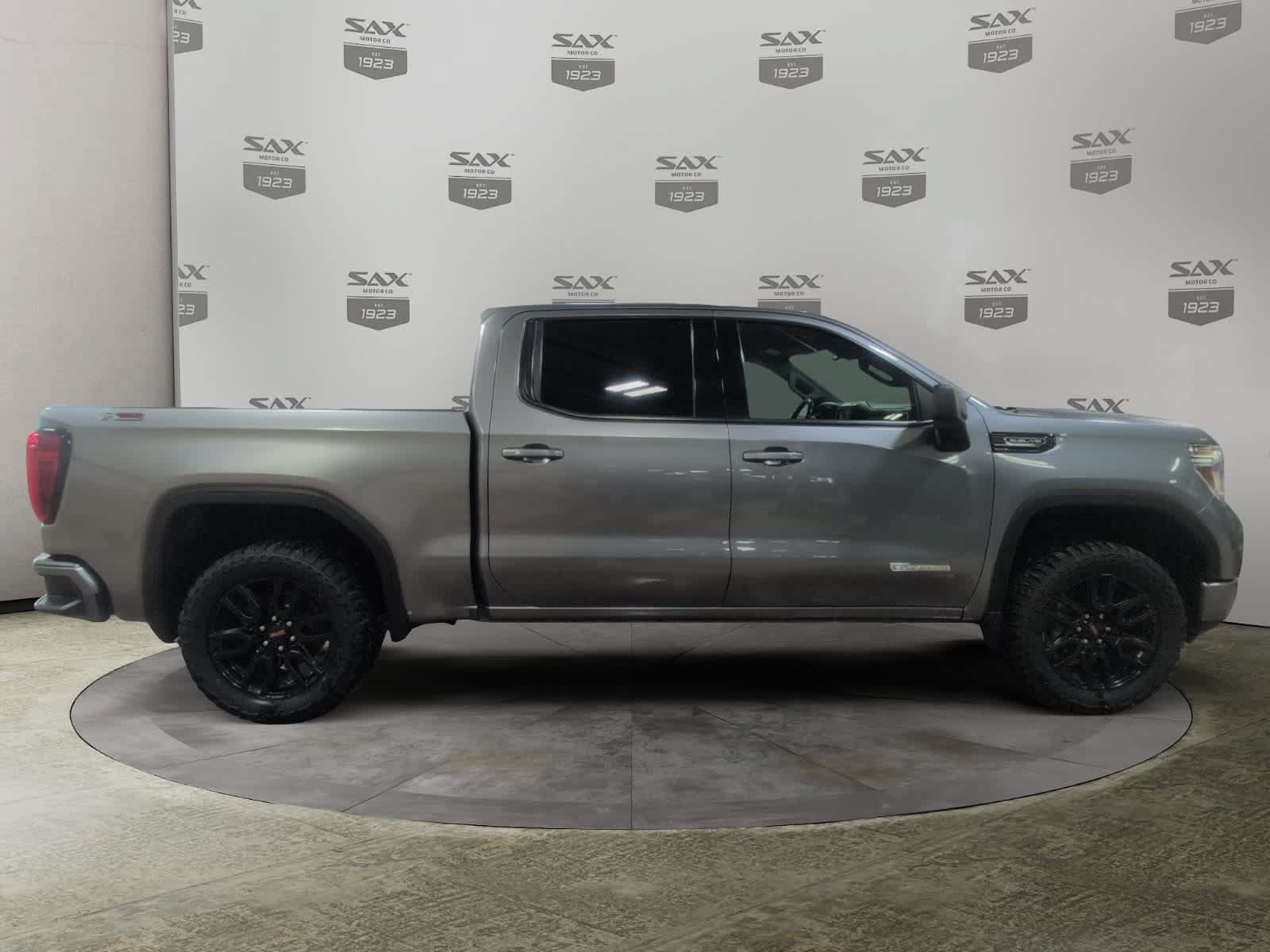 Used 2020 GMC Sierra 1500 Elevation w/ Elevation Value Package AWD/4WD image 6