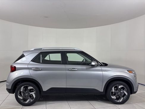 New 2026 Hyundai Venue SEL image 6