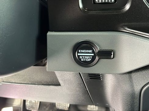 Used 2022 Ford Bronco Black Diamond image 22