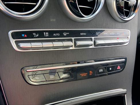 Used 2022 Mercedes-Benz GLC 300 4MATIC image 31