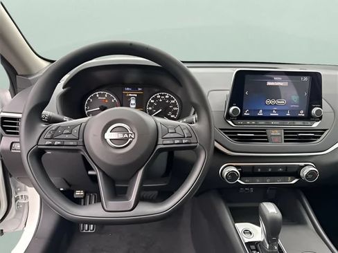 Certified 2025 Nissan Altima 2.5 S FWD image 57