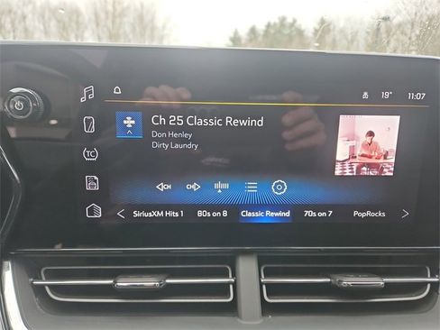 Used 2025 Chevrolet Trax RS w/ Driver Confidence Package image 13