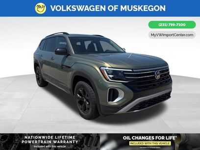 New 2025 Volkswagen Atlas Peak Edition SE