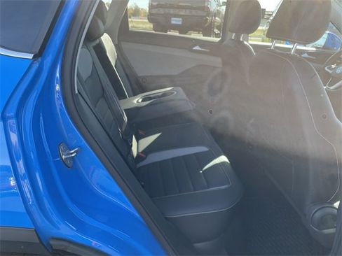 Used 2023 Volkswagen Taos SEL image 16