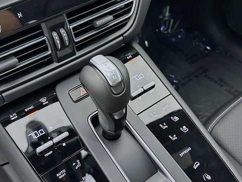 New 2026 Porsche Macan GTS image 19