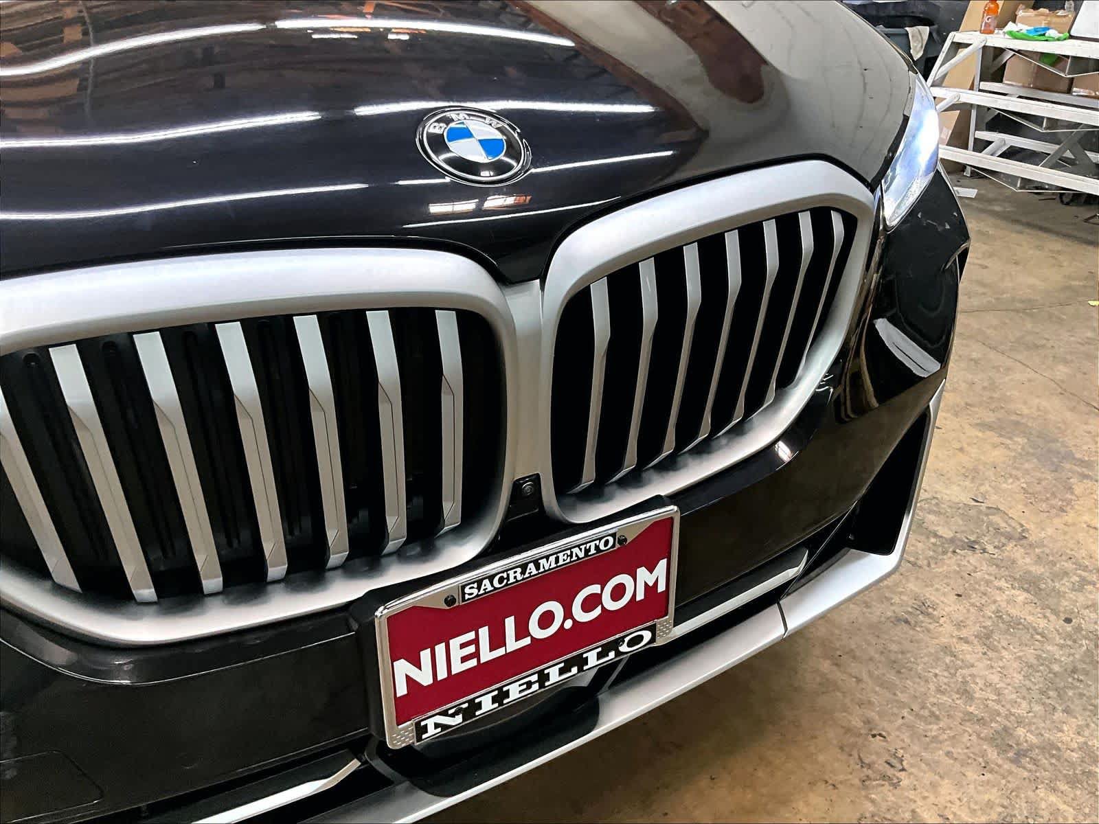 Used 2025 BMW X5 xDrive40i AWD/4WD image 32