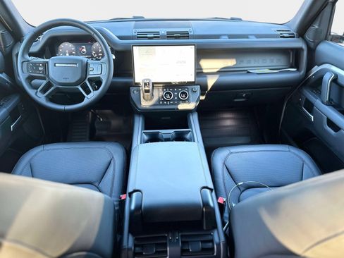 New 2026 Land Rover Defender 110 X-Dynamic SE image 11