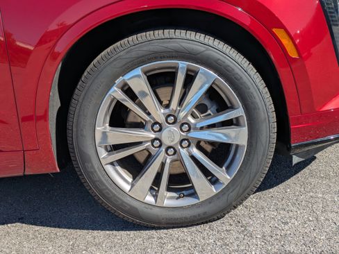 Used 2024 Cadillac XT6 Premium Luxury image 11