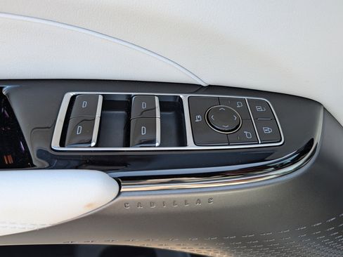 New 2026 Cadillac Lyriq Luxury w/ LPO, Floor Liner Package image 17