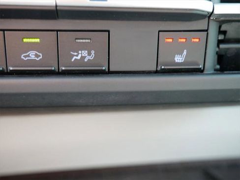 Certified 2023 Toyota Sienna XLE image 28