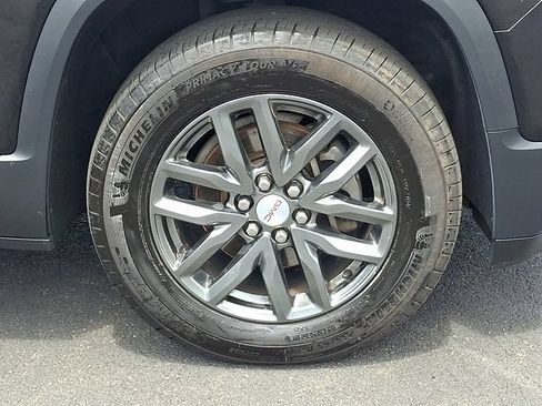 Used 2018 GMC Acadia SLT AWD/4WD image 8
