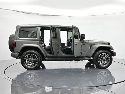 Used 2023 Jeep Wrangler Unlimited Sahara image 58