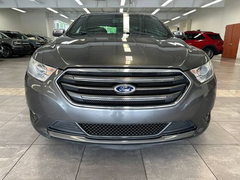 Used 2016 Ford Taurus Limited FWD image 17