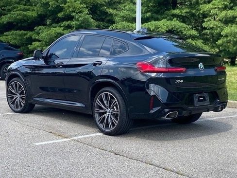 Used 2023 BMW X4 xDrive30i w/ M Sport Package AWD/4WD image 3