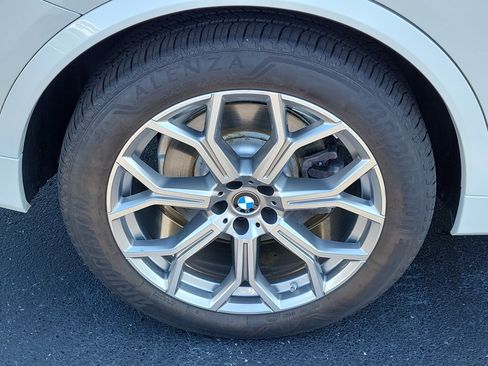 Used 2026 BMW X7 xDrive40i AWD/4WD image 7