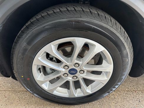 Used 2022 Ford Escape SE w/ Cold Weather Package image 45