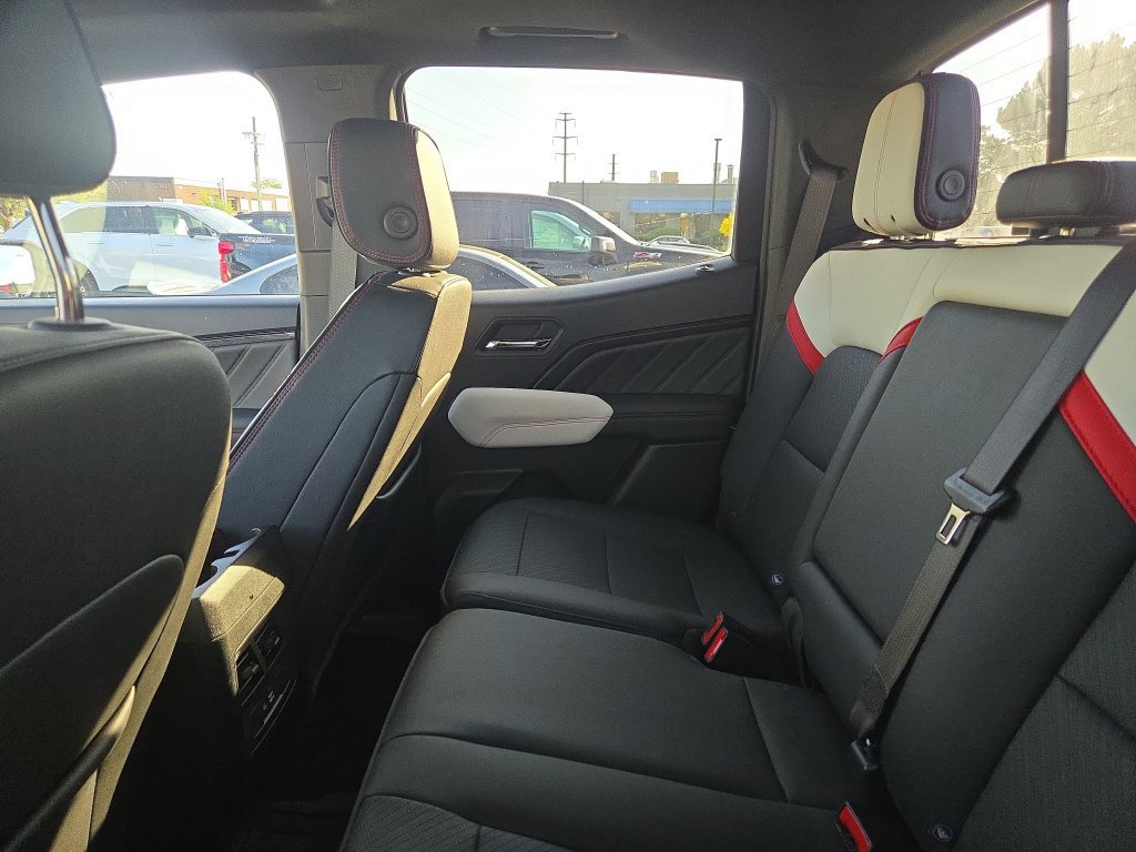 Used 2024 GMC Canyon AT4X AWD/4WD image 6