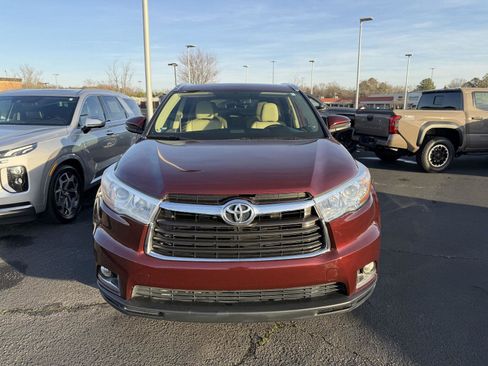 Used 2015 Toyota Highlander Limited image 2