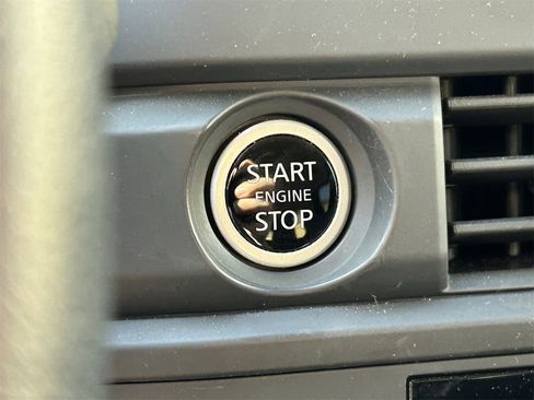 Certified 2024 Nissan Pathfinder S image 9