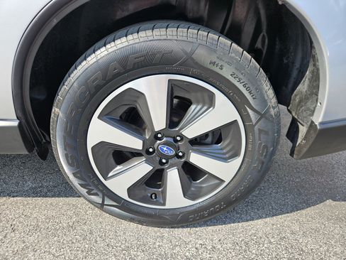 Used 2018 Subaru Forester 2.5i Premium w/ All-Weather Package AWD/4WD image 28