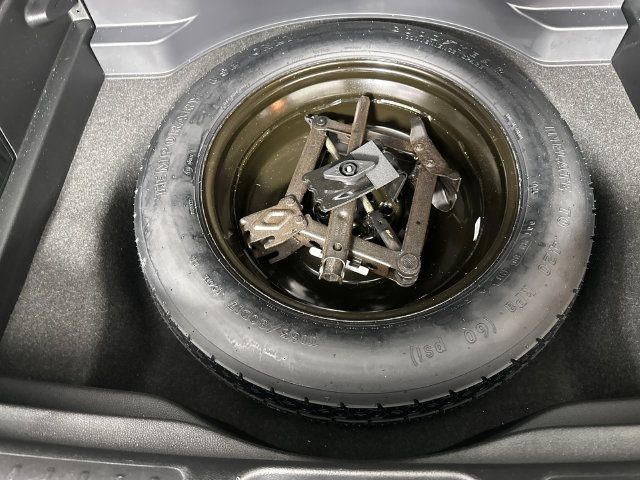 Used 2019 Jeep Cherokee Limited AWD/4WD image 38