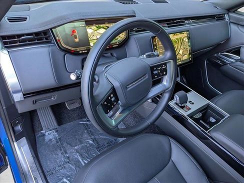 Used 2025 Land Rover Range Rover Long Wheelbase SE image 10