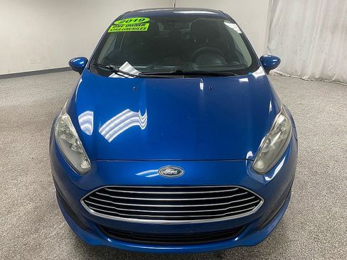 Used 2019 Ford Fiesta SE image 2