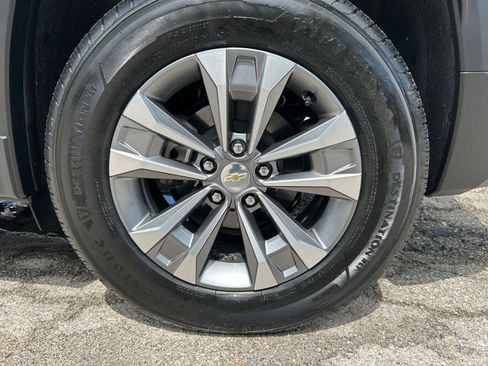 Used 2025 Chevrolet Equinox LT FWD image 24