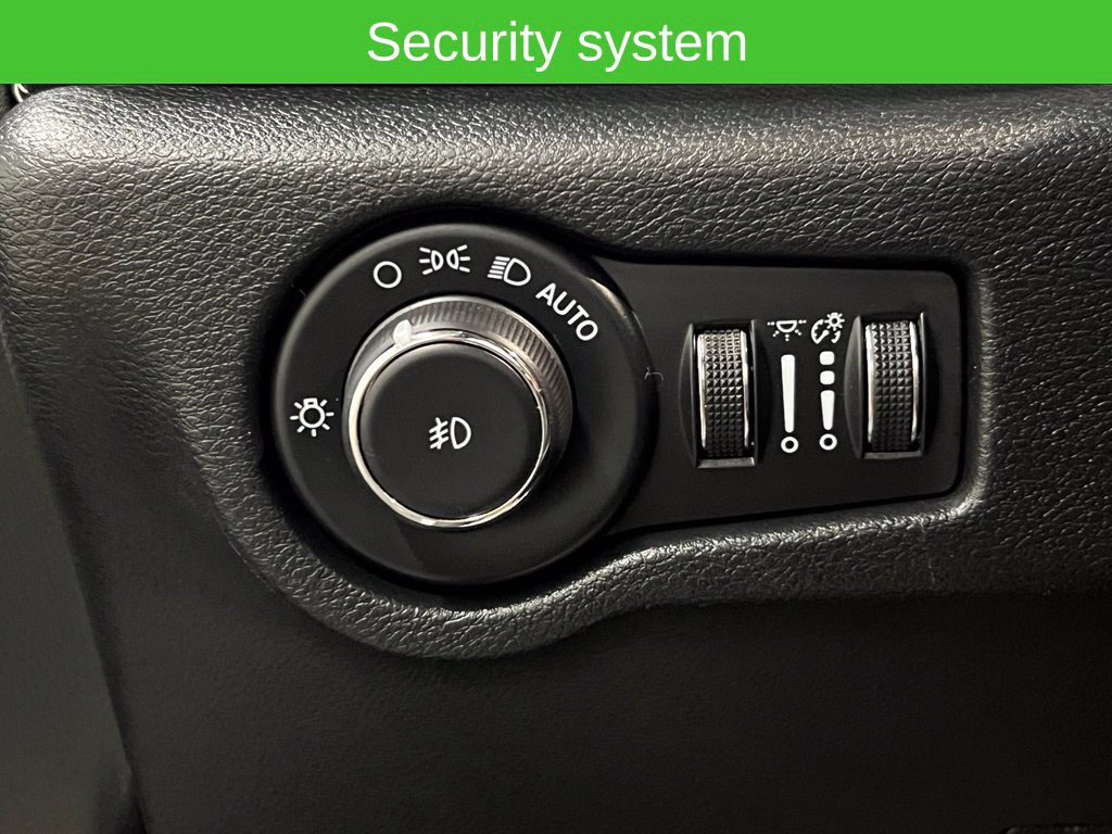 Used 2024 Chrysler Pacifica Limited FWD image 22