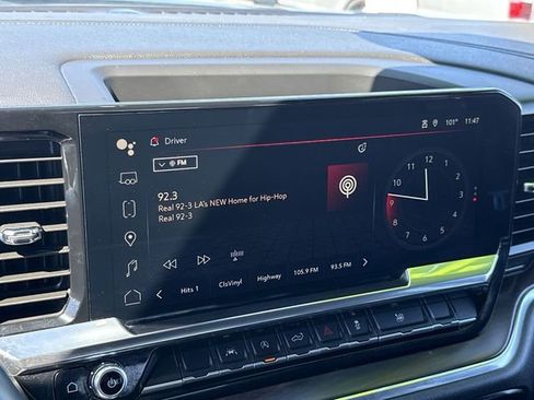 Used 2025 GMC Sierra 1500 SLT w/ SLT Premium Package image 5