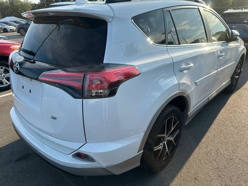 Used 2016 Toyota RAV4 SE w/ Advanced Technology Package FWD image 4