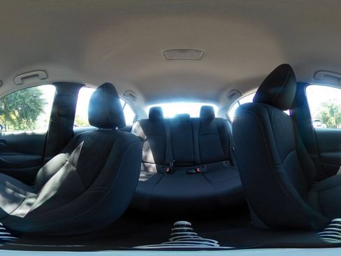 Used 2025 Toyota Corolla LE FWD image 40