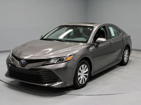 Used 2018 Toyota Camry LE w/ Audio Package FWD image 6