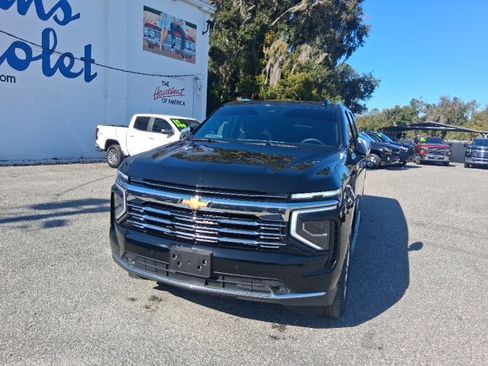 Certified 2025 Chevrolet Suburban Premier image 8