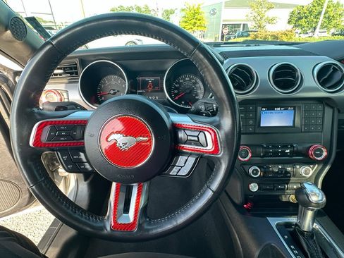Used 2022 Ford Mustang GT RWD image 18