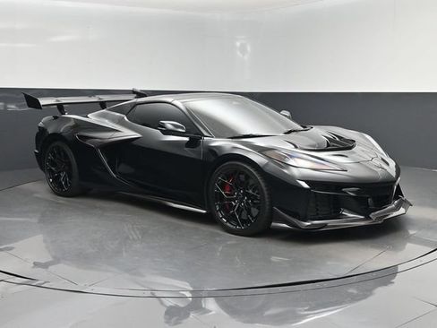 Used 2026 Chevrolet Corvette ZR1 w/ ZR1 Carbon Fiber Aero Package RWD image 1